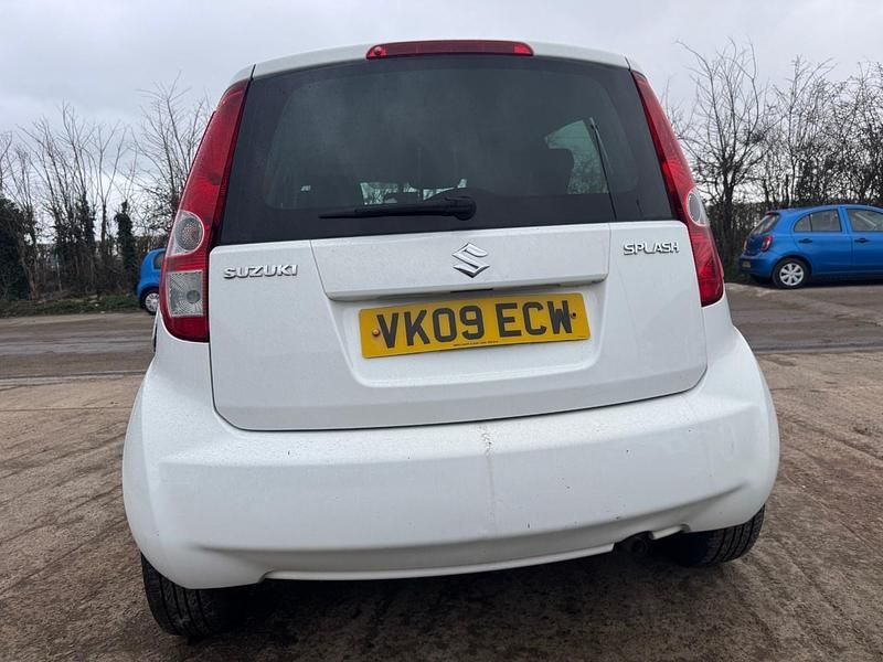 Used Suzuki Splash GLS 2009 White Hatchback