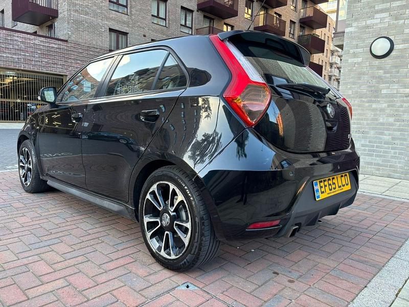 Used MG MG3 106 HP (77 kW) 2016 Black Hatchback