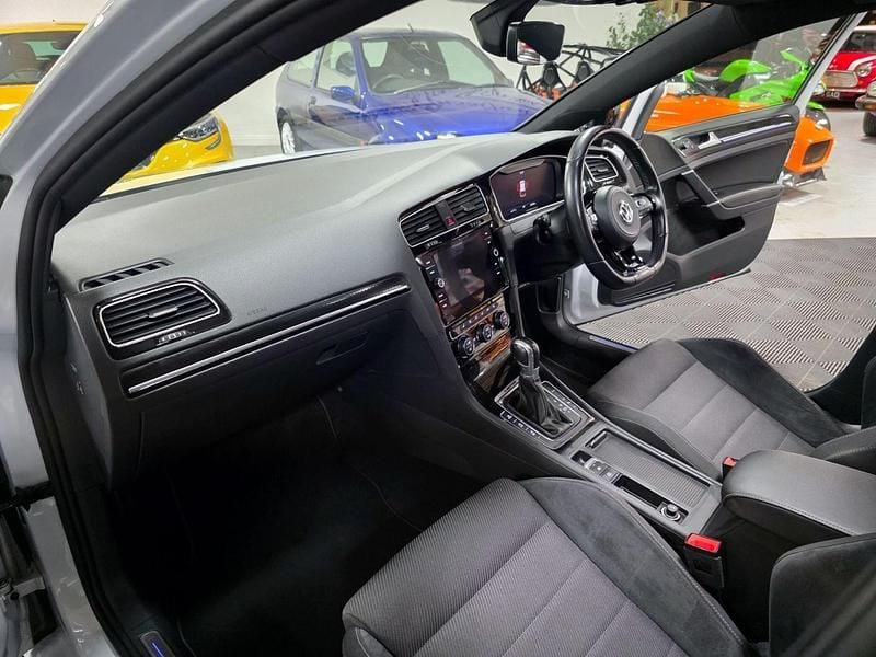 Used VW Golf VII R 310 HP (228 kW) 2018 Silver Hatchback