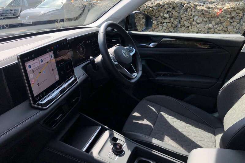 Image 2/4