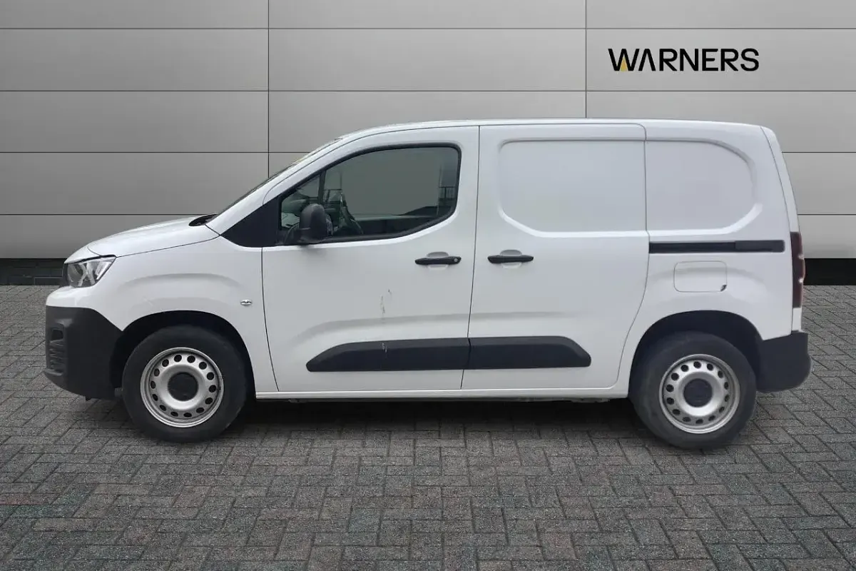 Used Peugeot Partner Premium 102 HP (75 kW) 2023 White MPV