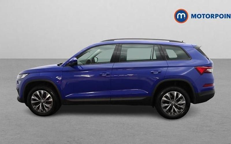 Second-hand Skoda Kodiaq SE Drive 150 CP (110 kW) 2023 Albastru SUV