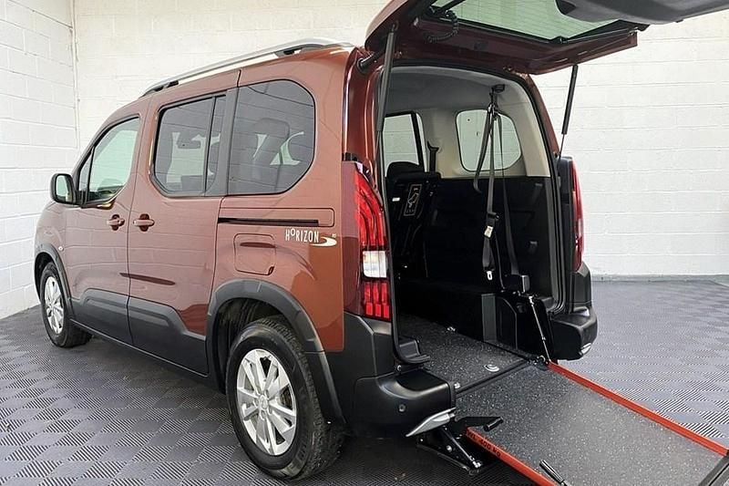 Bronze Used 2020 Peugeot Rifter Allure MPV | £14,495 (Fair price) - Image 1/1