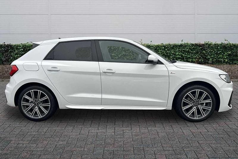 Begagnad Audi A1 S-Line 2025 Vit SUV