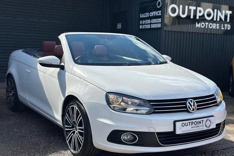 Used VW Eos Sportline 140 HP (102 kW) 2011 White Cabriolet
