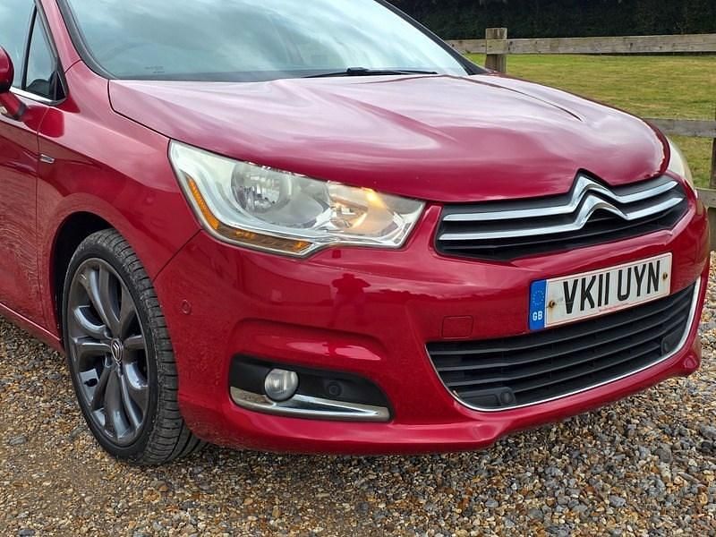 Used Citroën C4 Exclusive 2011 Red Hatchback