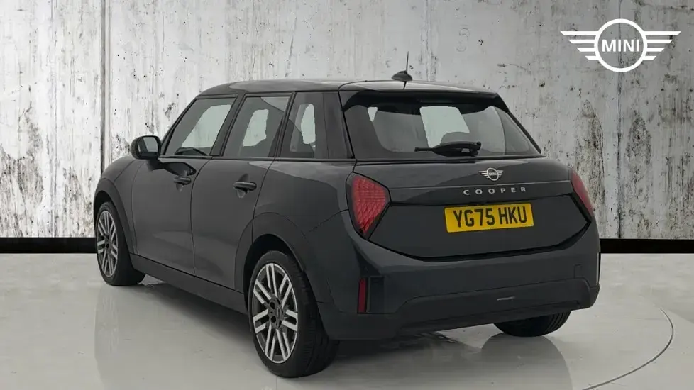 Used Mini Cooper Hatch 113 kW (154 HP) 2025 Grey Hatchback