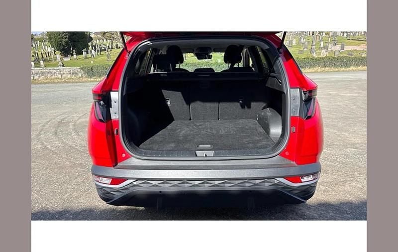 Used Hyundai Tucson SE 147 HP (108 kW) 2022 Red SUV