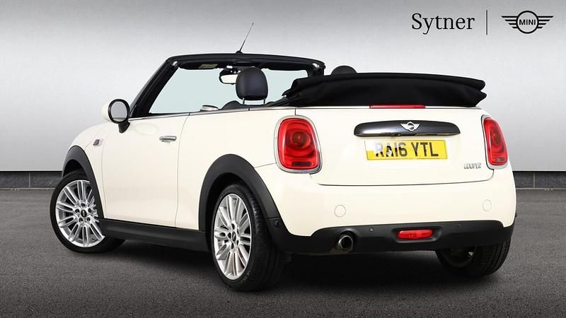 Used Mini Cooper 134 HP (98 kW) 2016 White Hatchback