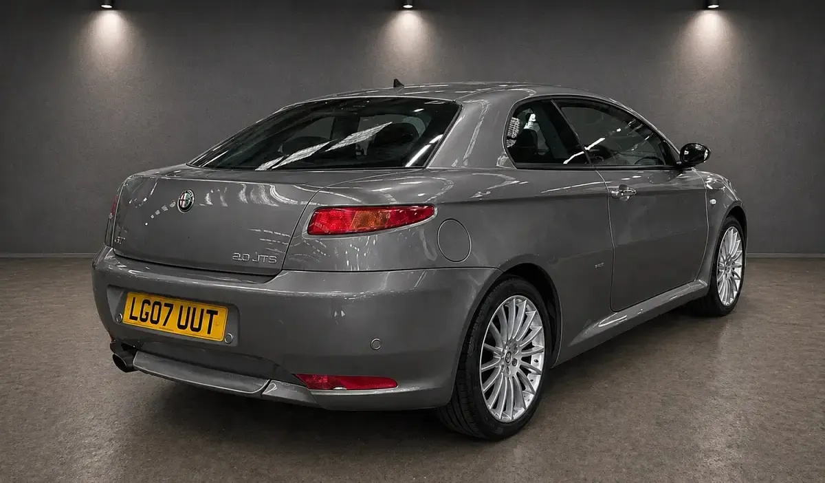 Used Alfa Romeo GT Lusso 165 HP (121 kW) 2007 Grey Coupe