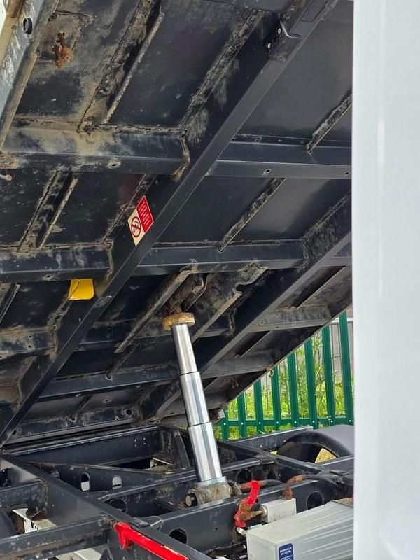 Usado Ford Transit 130 HP (95 kW) 2019 Branco Cabrios