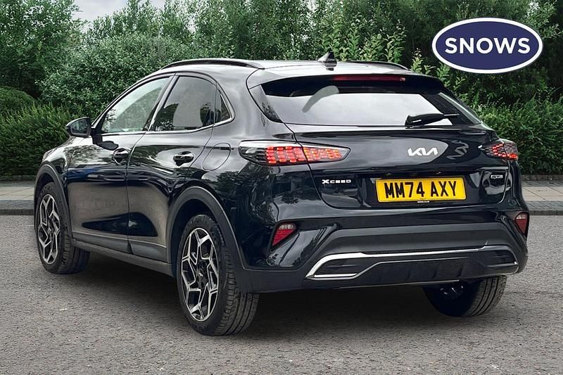 Usado Kia XCeed GT-Line 138 CV (101 kW) 2025 Negro SUV