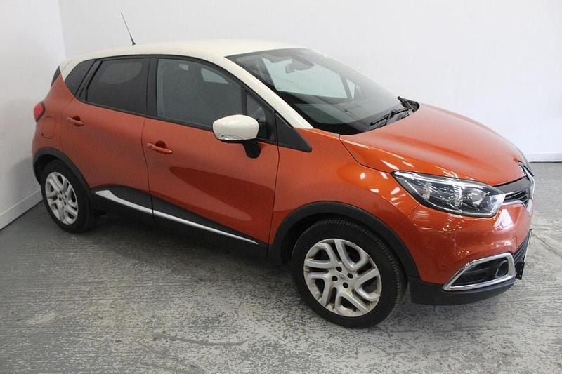 Second-hand Renault Captur Dynamique 90 CP (66 kW) 2014 Portocaliu SUV