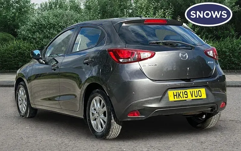 Usado Mazda 2 90 HP (66 kW) 2019 Cinzento Citadino