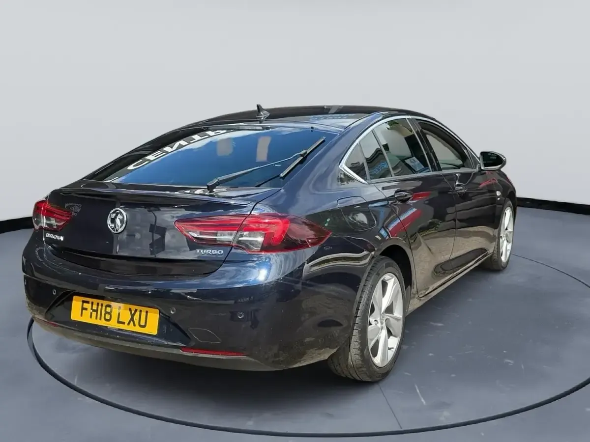 Used Vauxhall Insignia SRi 2018 Blue Hatchback