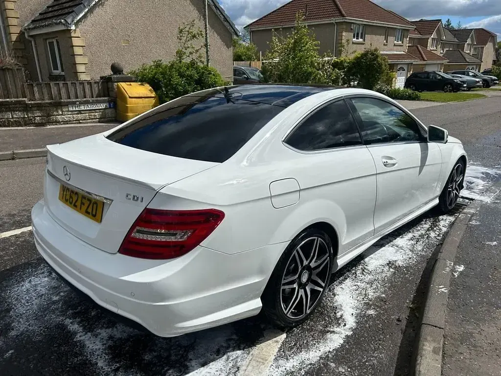 Used Mercedes C250 AMG 204 HP (150 kW) 2012 White Coupe