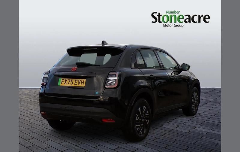 New Fiat 600 Red 114 kW (156 HP) 2025 Black SUV