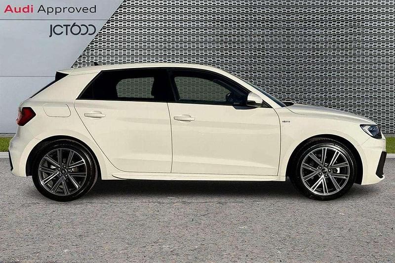 Used Audi A1 S-Line 114 HP (83 kW) 2025 White Hatchback