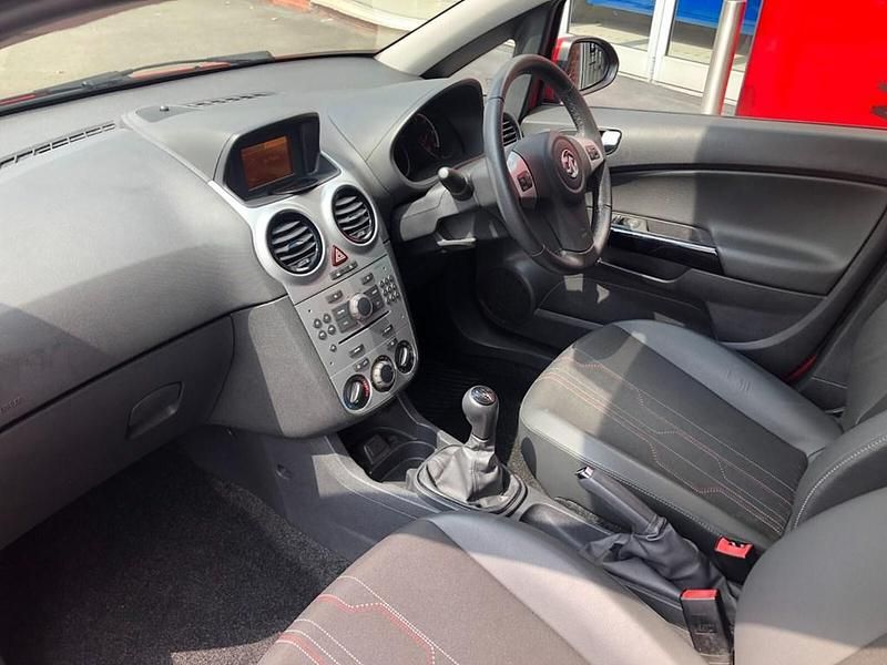 Used Vauxhall Corsa Active 85 HP (62 kW) 2012 Red Hatchback