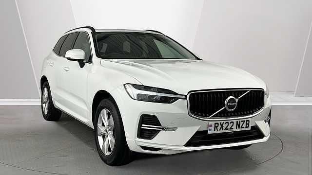 Used Volvo XC60 Momentum 247 HP (181 kW) 2022 White SUV