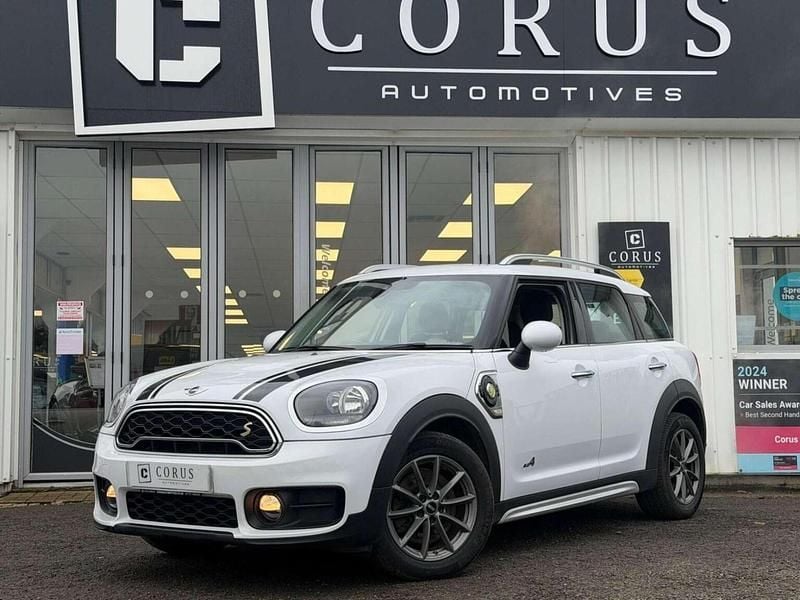 White Used 2018 Mini Cooper Countryman SUV | £11,398 (Fair price) - Image 1/4