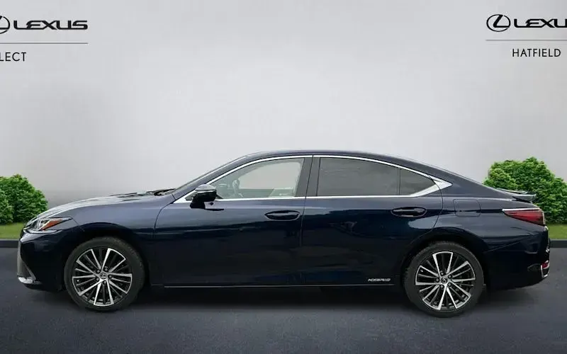 Used Lexus ES300H 218 HP (160 kW) 2021 Sedan