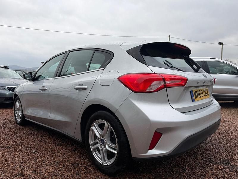 Used Ford Focus Zetec 95 HP (69 kW) 2020 Silver Hatchback