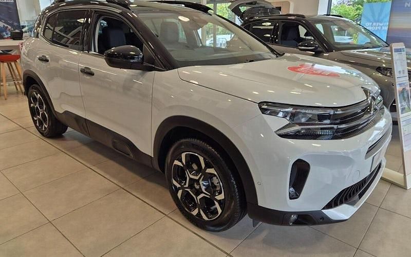 New 2025 Citroën C5 Hatchback | £22,990 (Good price) - Image 1/4