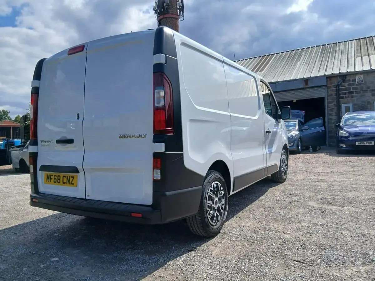 Used Renault Trafic Business 2018 White MPV