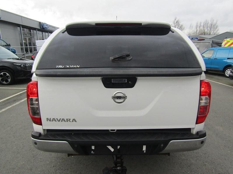Used Nissan Navara Tekna 2018 White Pickup