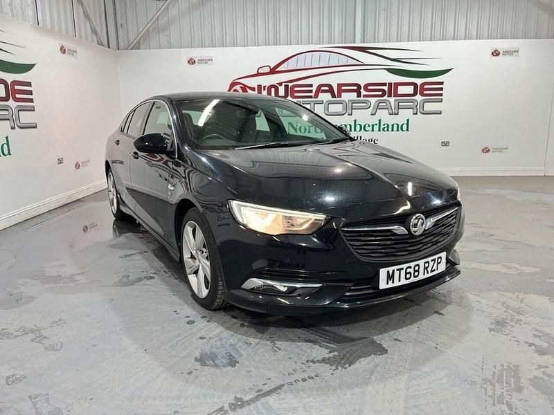 Black Used 2018 Vauxhall Insignia SRi Hatchback | £10,999 (Fair price) - Image 1/4