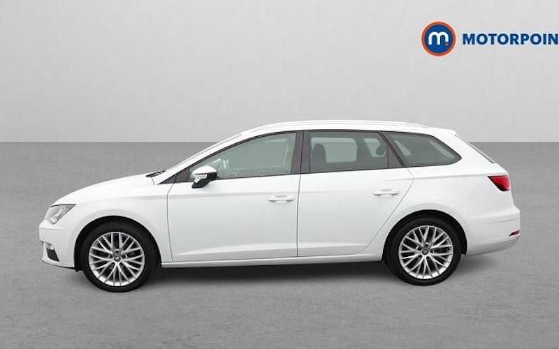 Used Seat Leon SE Dynamic 116 HP (85 kW) 2019 White Estate