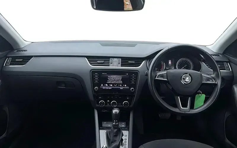 Used Skoda Octavia SE L 190 HP (139 kW) 2019 Grey Estate