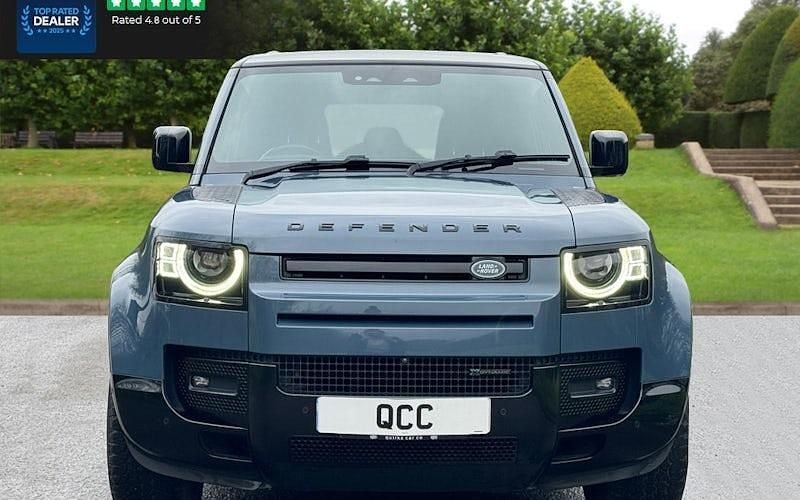 Used Land Rover Defender HSE Dynamic 249 HP (183 kW) 2025 Estate