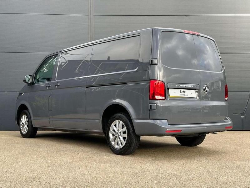 Begagnad VW Transporter Highline 2021 Grå Van