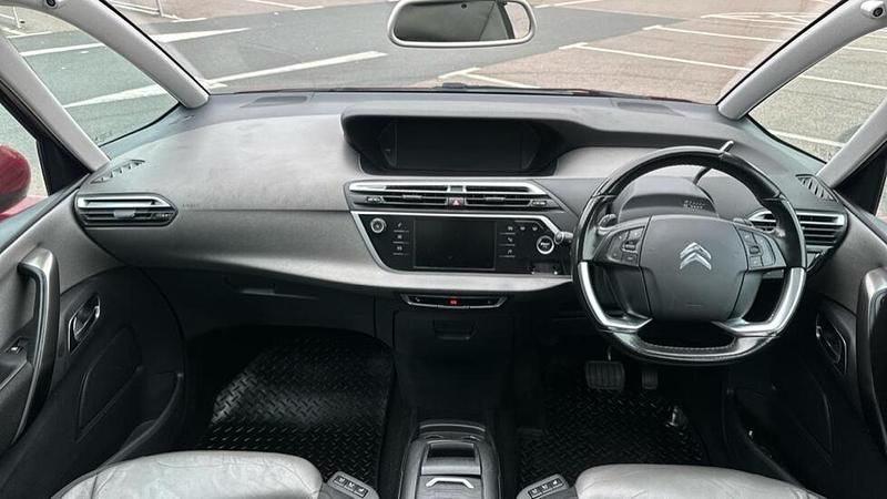 Image 3/4