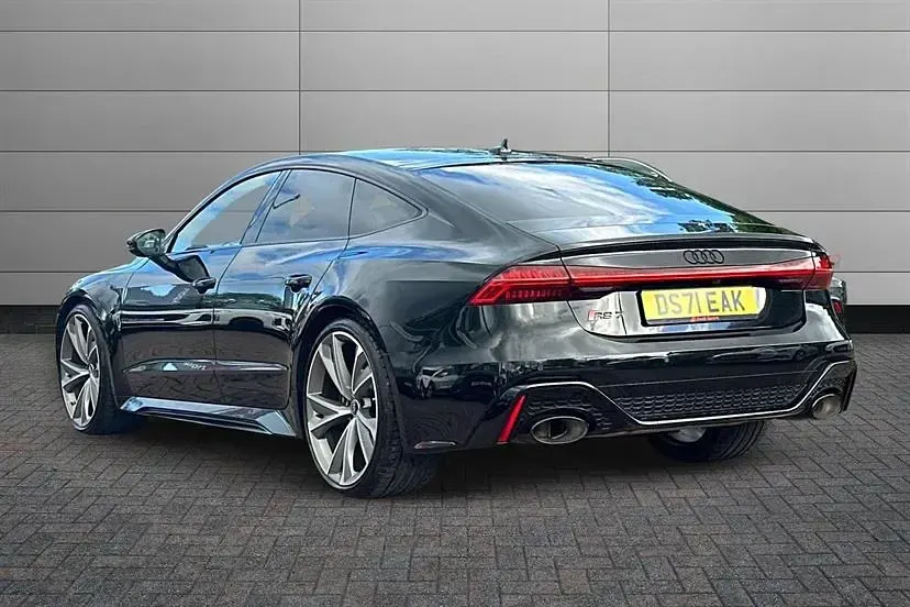 Usado Audi RS7 Comfort 600 CV (441 kW) 2021 Negro Utilitario