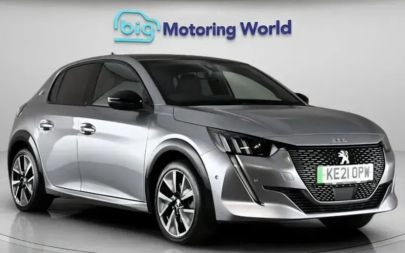 Usado Peugeot e-208 GTi 100 kW (136 CV) 2023 Utilitario