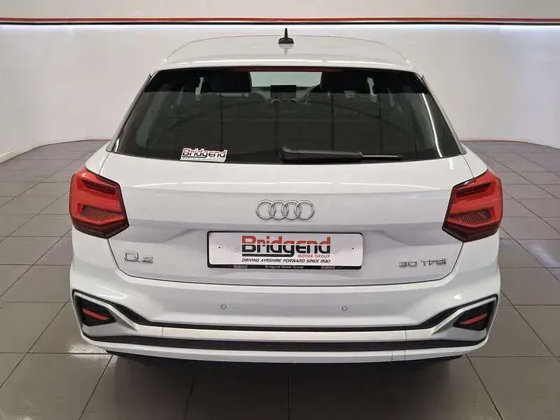 Used Audi Q2 S-Line 108 HP (79 kW) 2022 White SUV