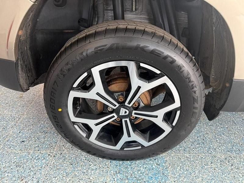 Used Dacia Duster Prestige 115 HP (84 kW) 2018 Beige Hatchback