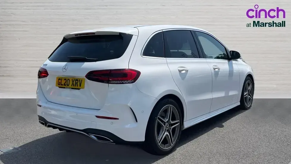 Used Mercedes B250 Executive 224 HP (164 kW) 2020 White Hatchback