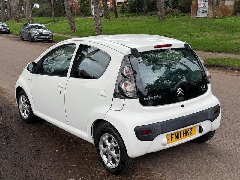 Used Citroën C1 VTR Sport 68 HP (50 kW) 2011 White Hatchback