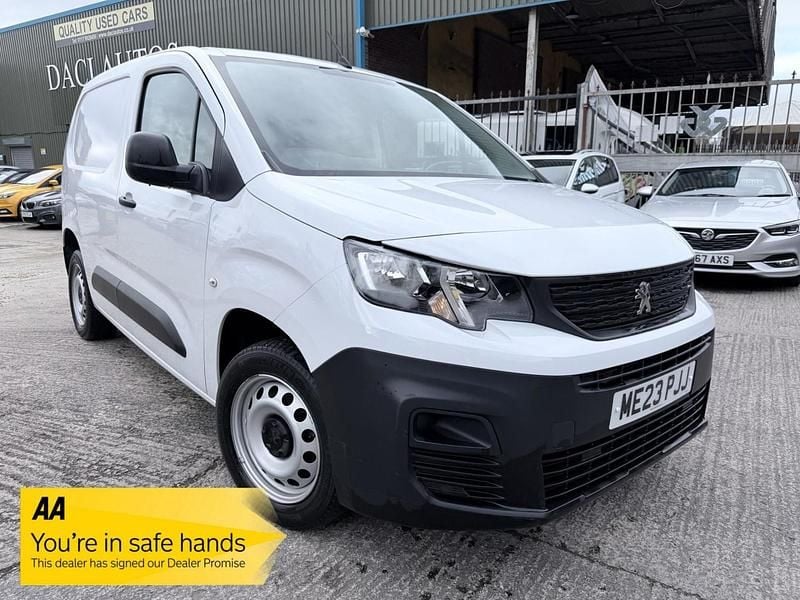 Used Peugeot Partner Premium 2023 White MPV