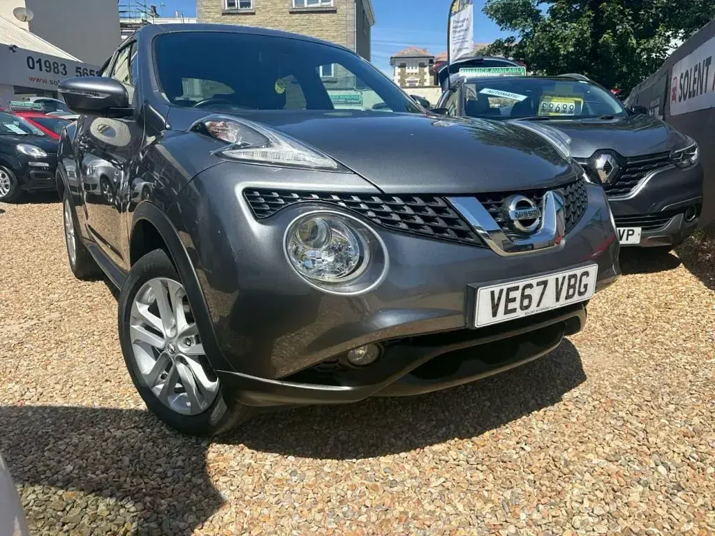 Used Nissan Juke N-Connecta 110 HP (80 kW) 2017 Grey SUV