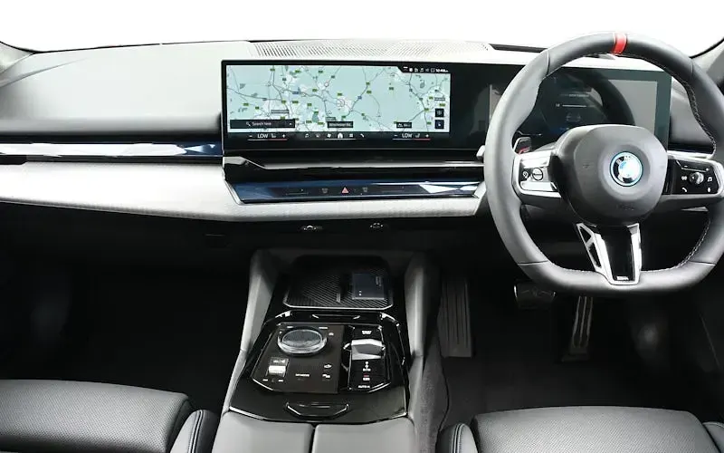 New BMW i5 442 kW (601 HP) 2026 Sedan