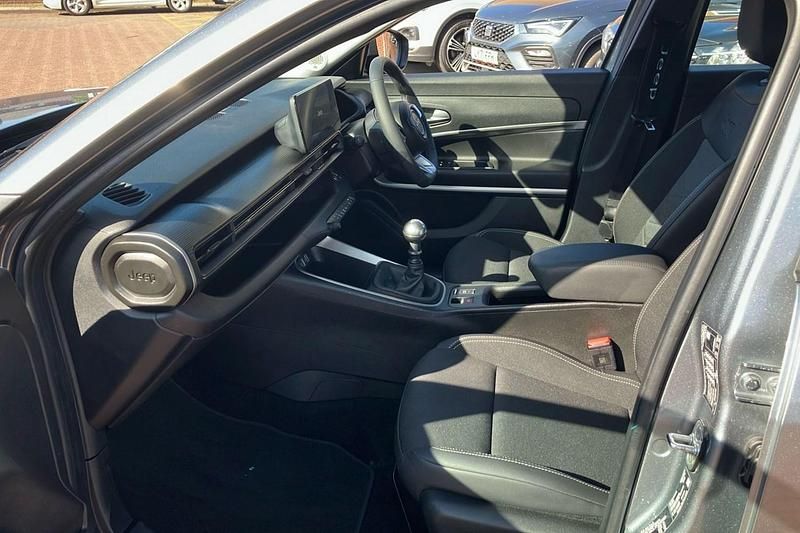 Used Jeep Avenger Altitude 101 HP (74 kW) 2023 Grey SUV