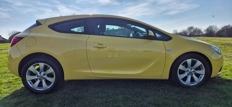 Used Vauxhall Astra GTC Sport 2012 Yellow Hatchback