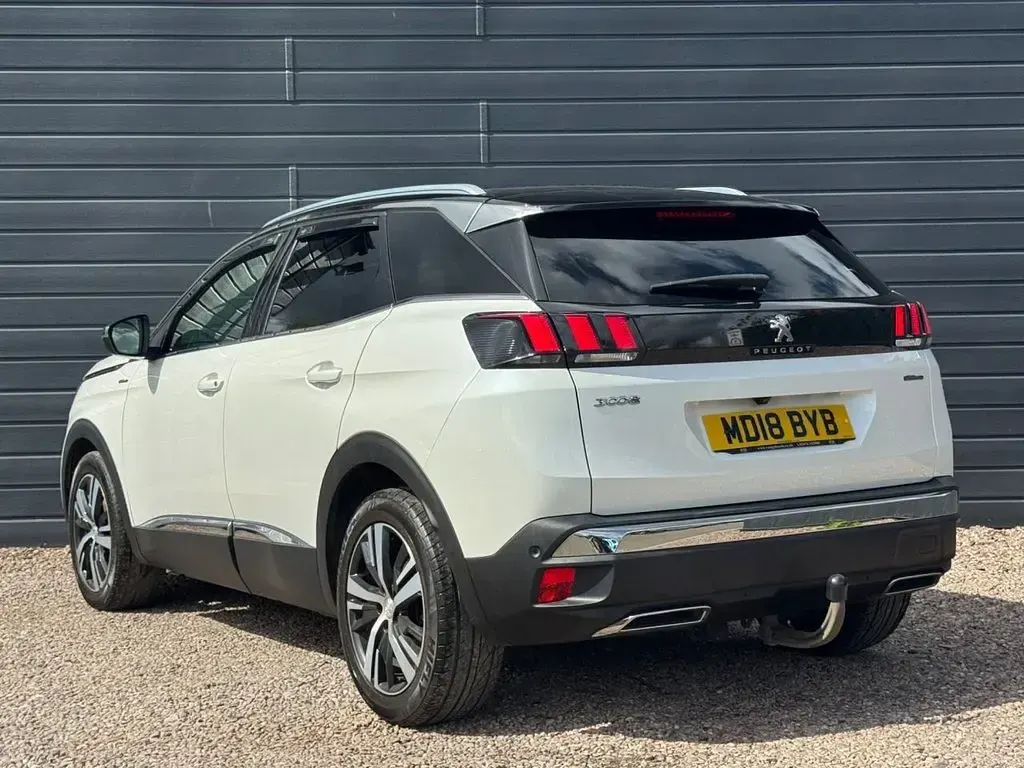 Used Peugeot 3008 GT-line 130 HP (95 kW) 2018 White SUV
