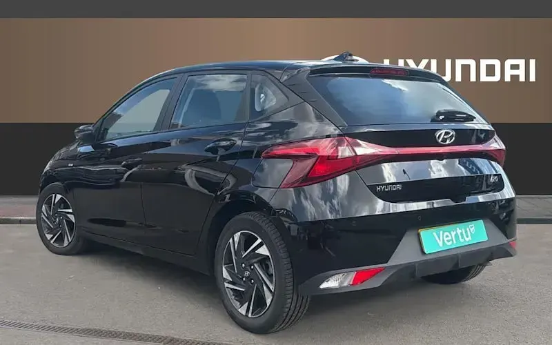 Używany Hyundai i20 SE 101 KM (74 kW) 2023 Czarny Hatchback