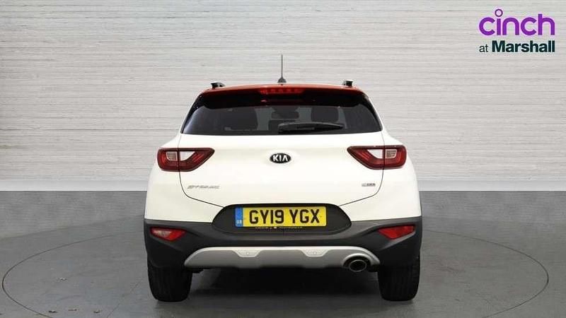 Used Kia Stonic 118 HP (86 kW) 2019 White SUV